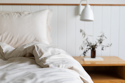 The Power of Plant-Dyed Bedlinen: Create a Serene, Nature-Inspired Sleep Space