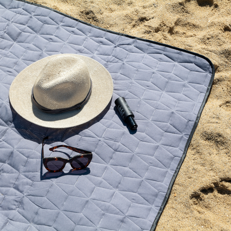 Padded best sale picnic rug