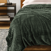Teddy Fleece Blanket in Hunter Green