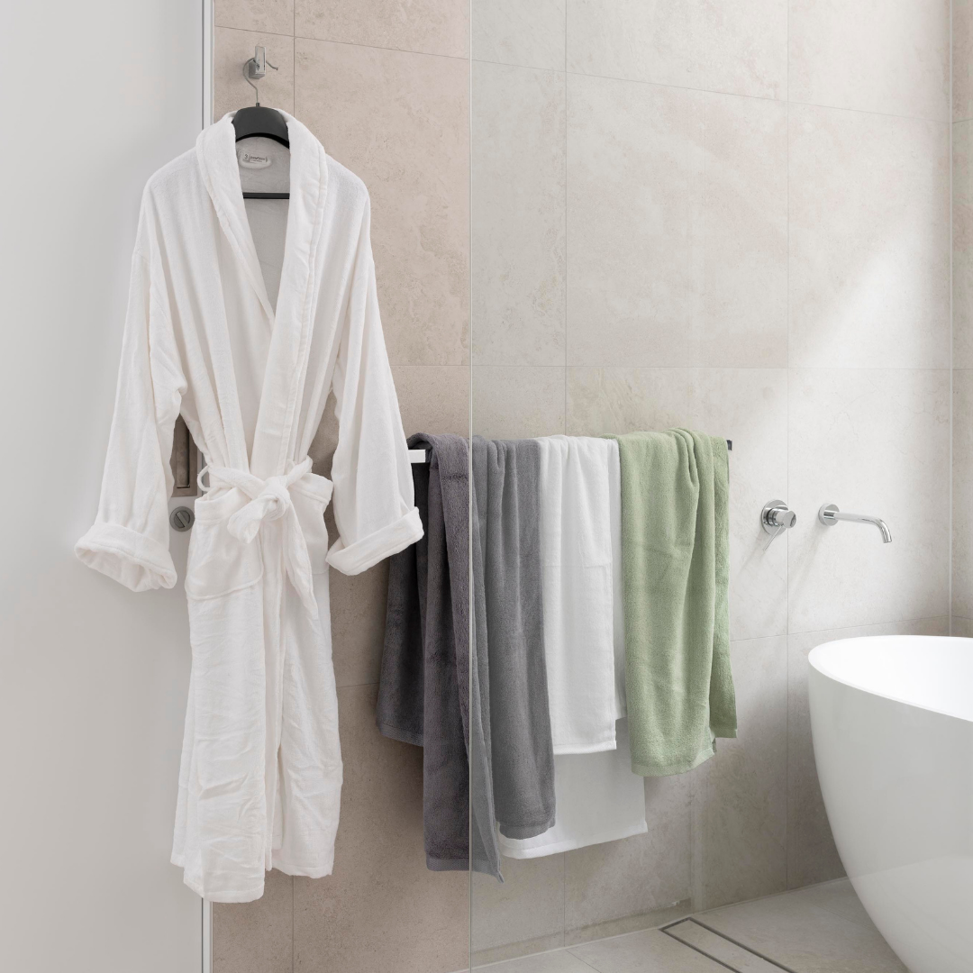 Bamboo Robe in White